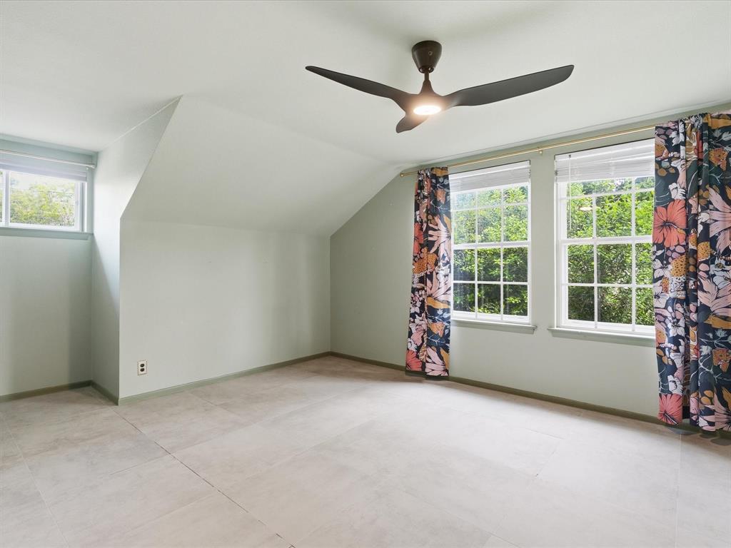 1109 Hadrian Court Property Photo 29