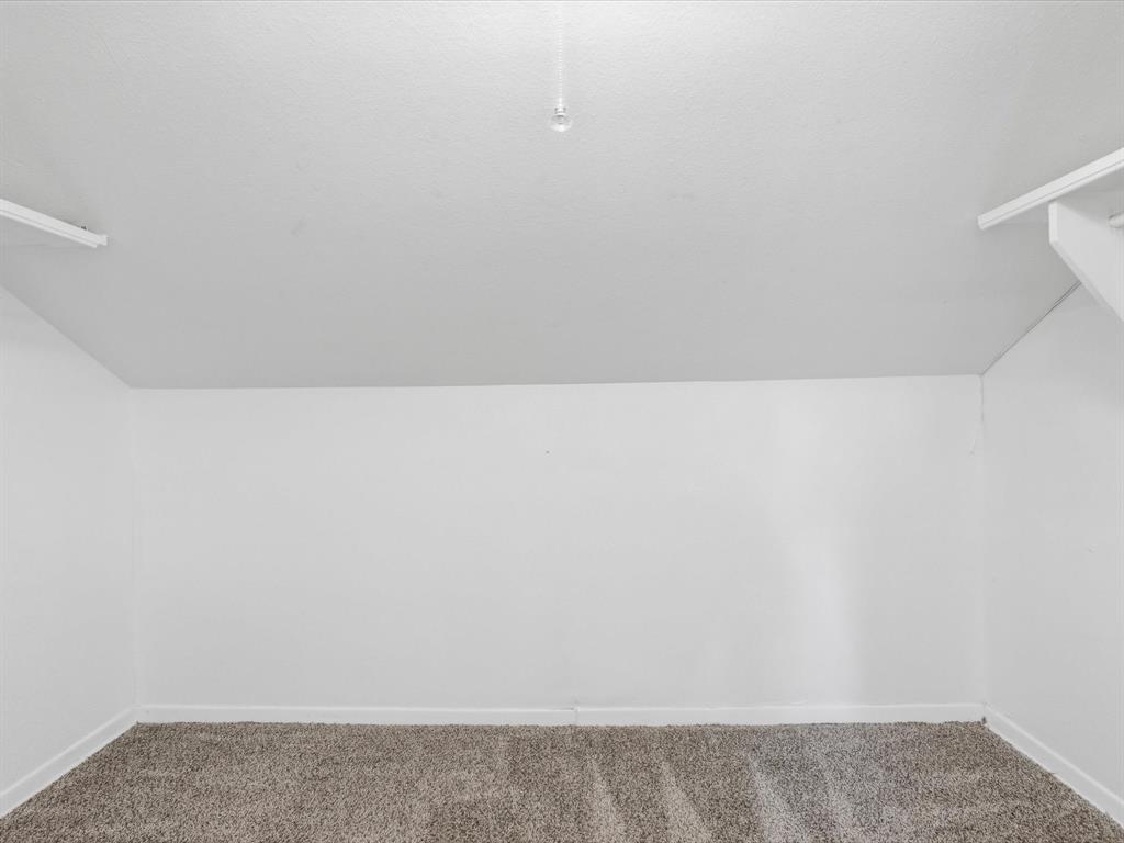 1109 Hadrian Court Property Photo 33