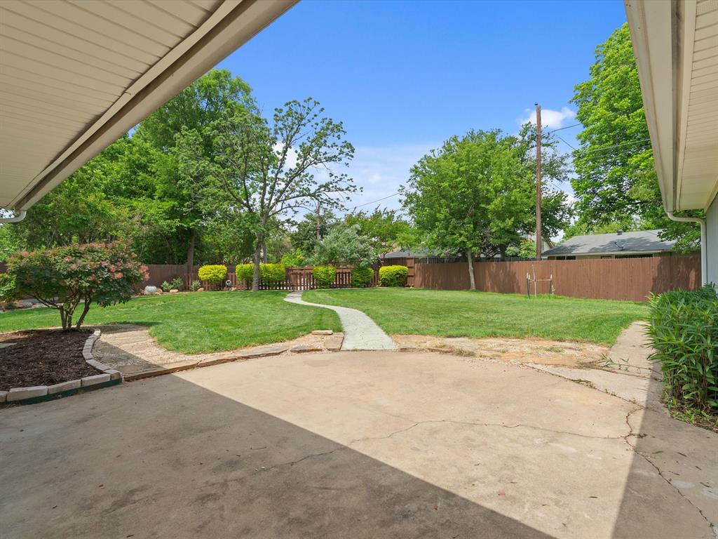 1109 Hadrian Court Property Photo 34