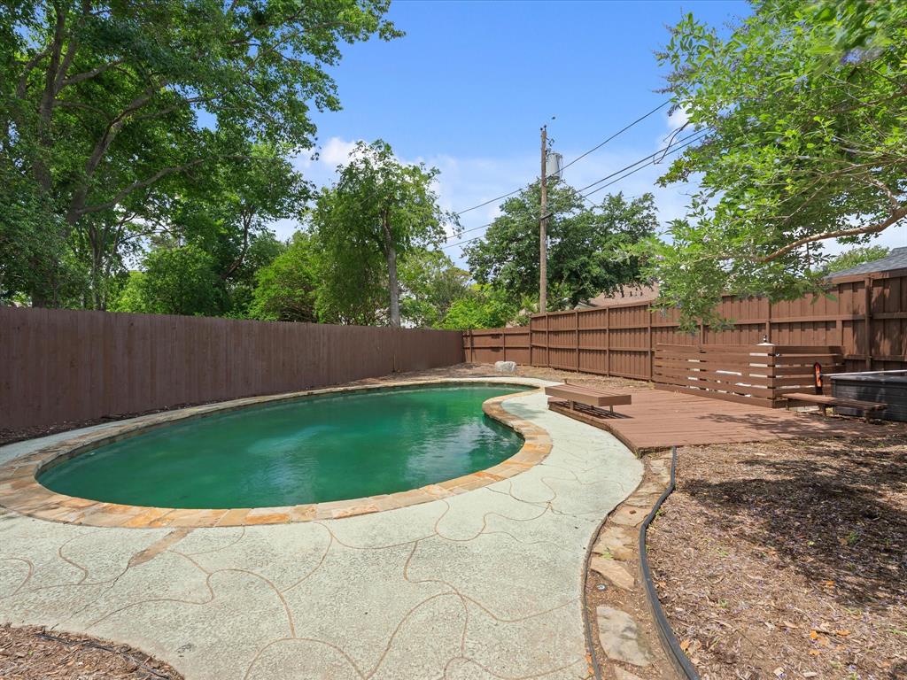 1109 Hadrian Court Property Photo 36