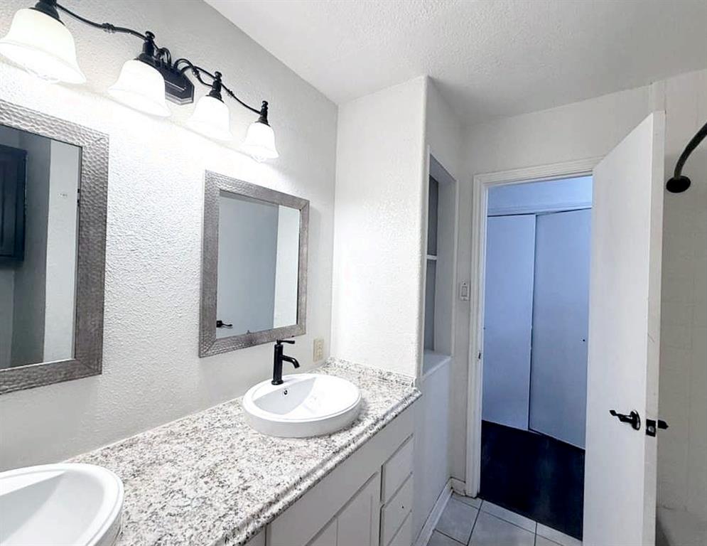 1805 Bristol Cove Property Photo 14