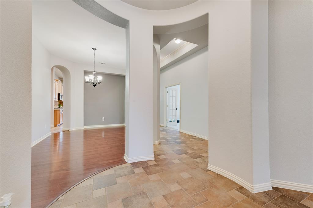 2723 Ponce De Leon Property Photo 7