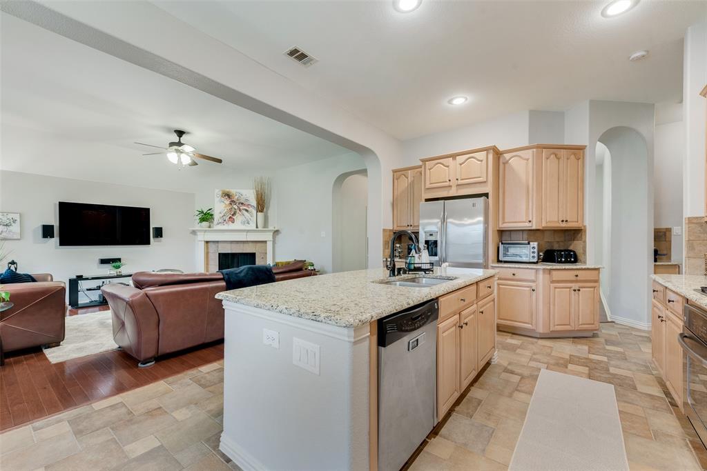 2723 Ponce De Leon Property Photo 10