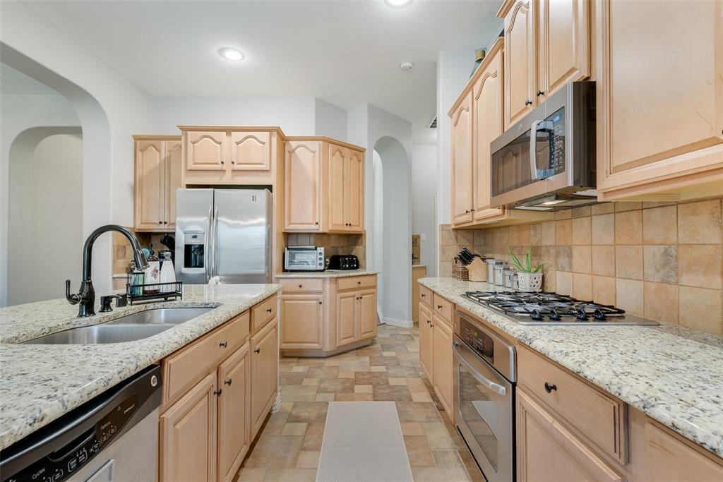 2723 Ponce De Leon Property Photo 12