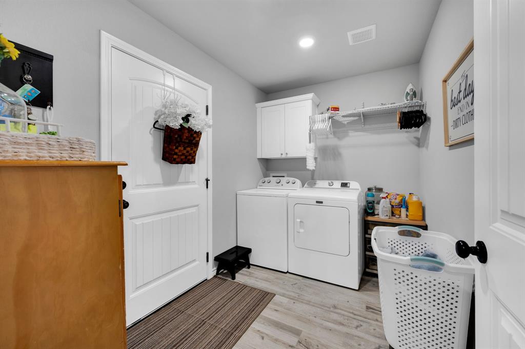 109 Creekside Drive Property Photo 27