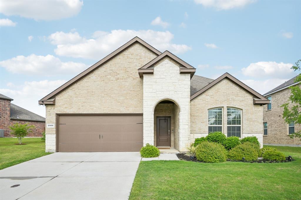 2805 Brazos Drive Property Photo 1