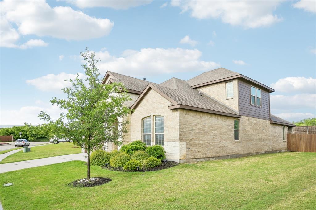 2805 Brazos Drive Property Photo 3