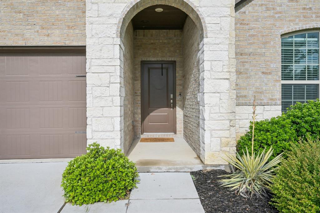 2805 Brazos Drive Property Photo 4