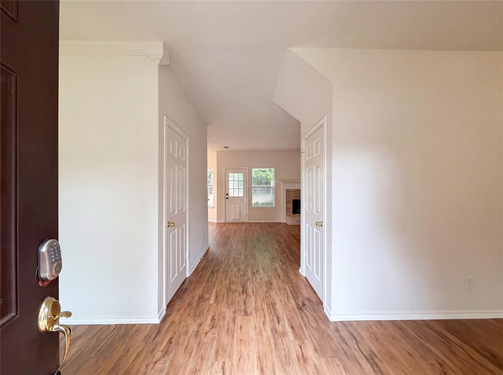 6218 Kingswood Drive Property Photo 6