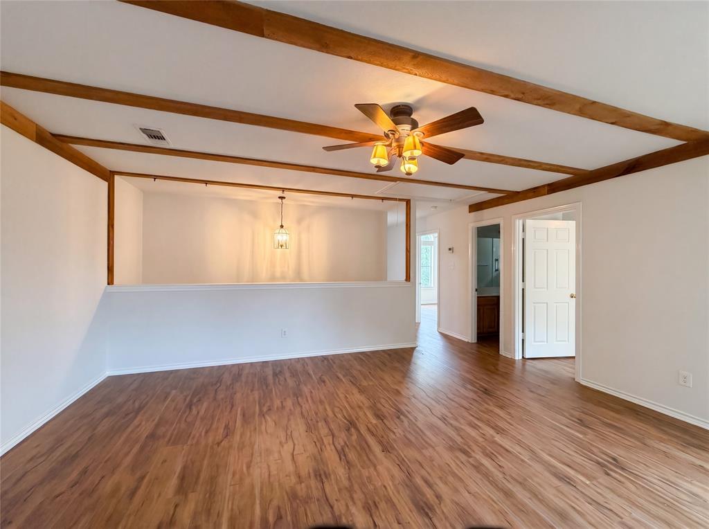 6218 Kingswood Drive Property Photo 9