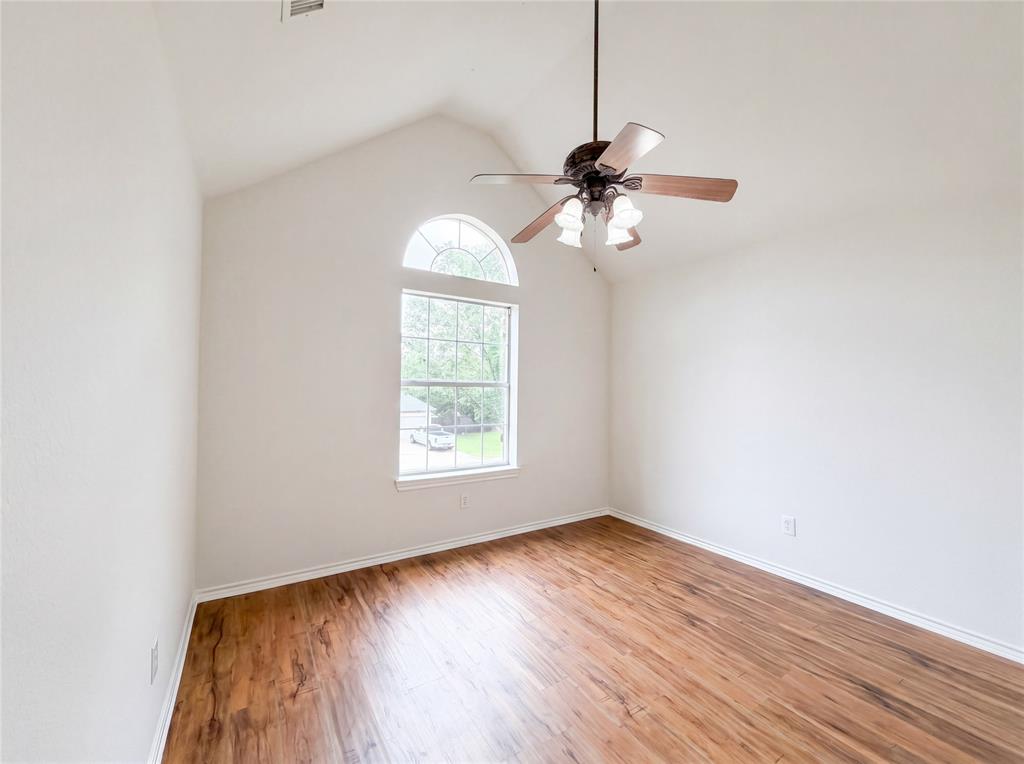 6218 Kingswood Drive Property Photo 10