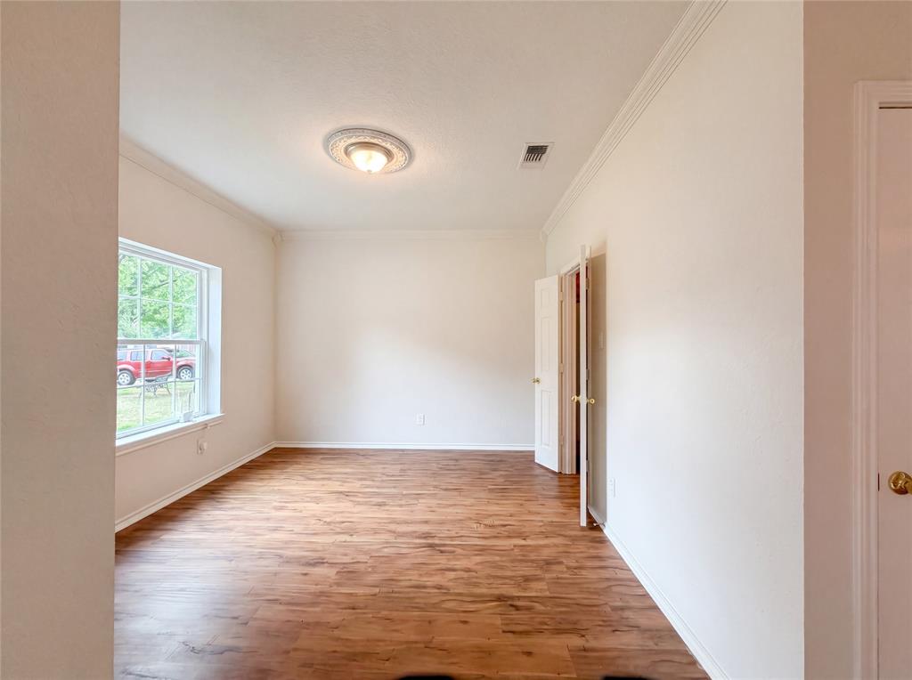 6218 Kingswood Drive Property Photo 12