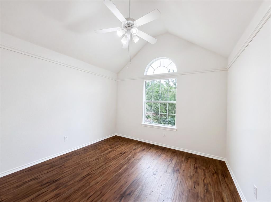 6218 Kingswood Drive Property Photo 20