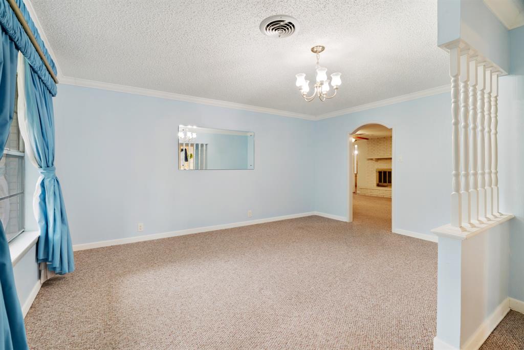 3225 E Houston Street Property Photo 3