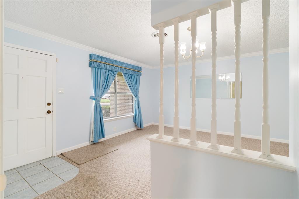 3225 E Houston Street Property Photo 4