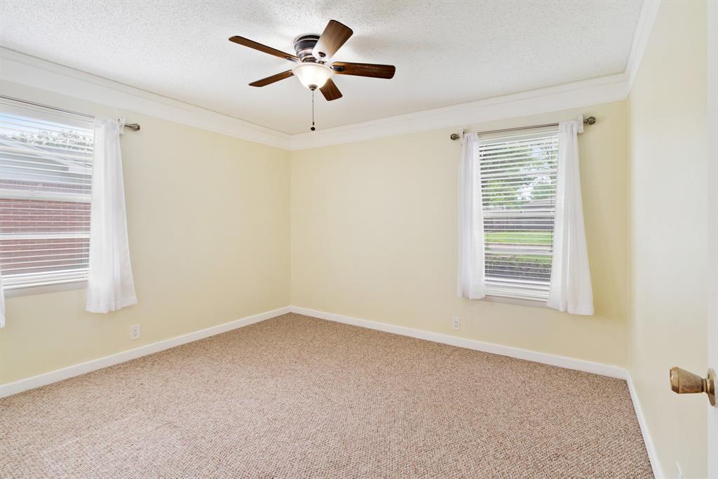 3225 E Houston Street Property Photo 14