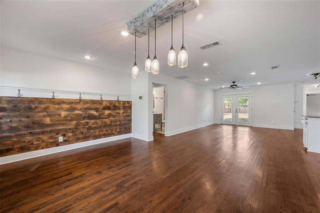 2524 Watauga Road Property Photo 4