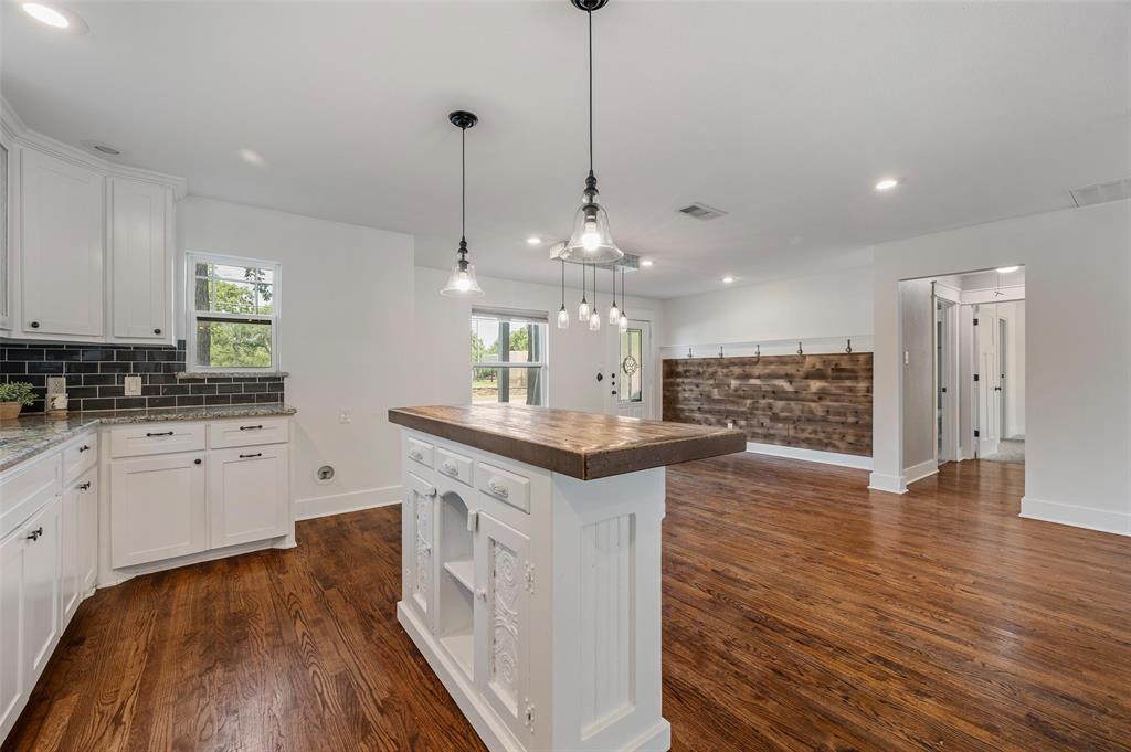 2524 Watauga Road Property Photo 5