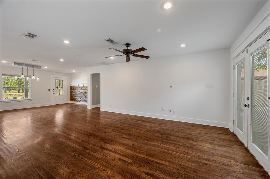 2524 Watauga Road Property Photo 7