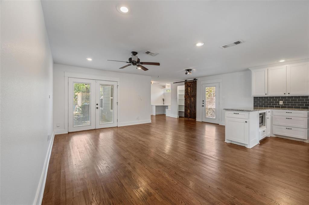 2524 Watauga Road Property Photo 8