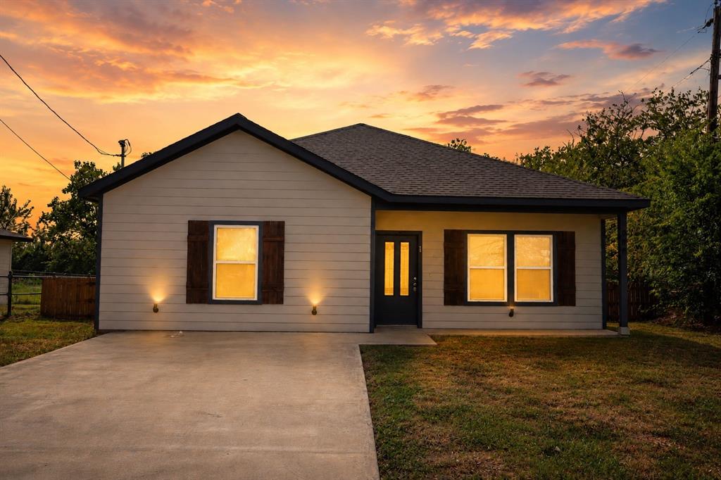 500 Como Property Photo 7