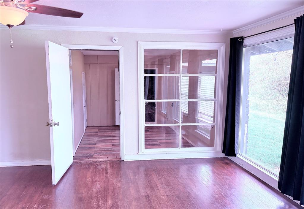 1807 Crowell Highway Property Photo 11