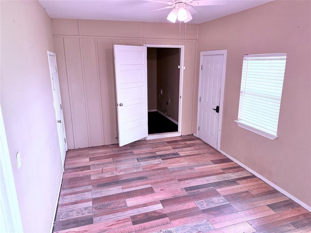 1807 Crowell Highway Property Photo 13