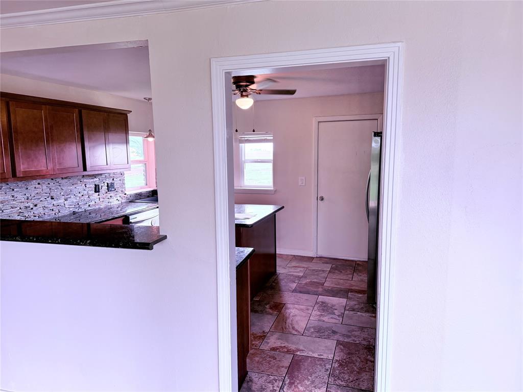 1807 Crowell Highway Property Photo 18