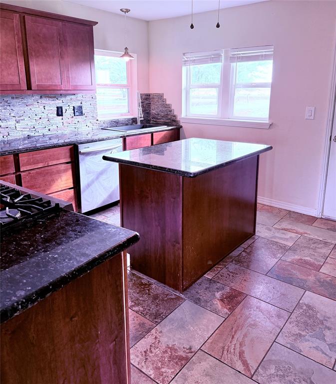 1807 Crowell Highway Property Photo 19