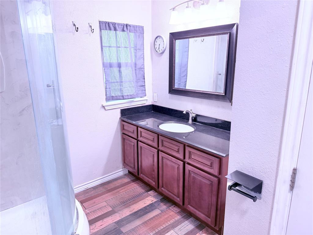 1807 Crowell Highway Property Photo 28
