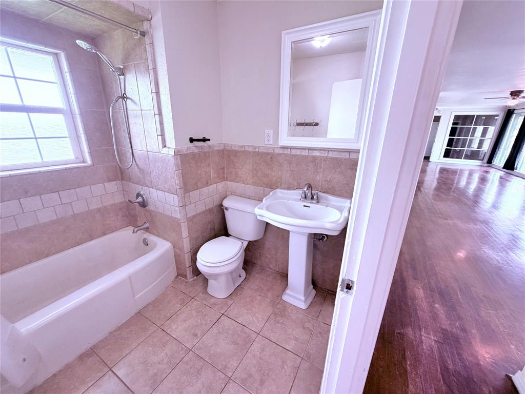 1807 Crowell Highway Property Photo 35