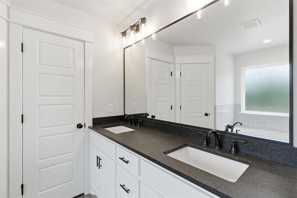 105 Graystone Property Photo 11