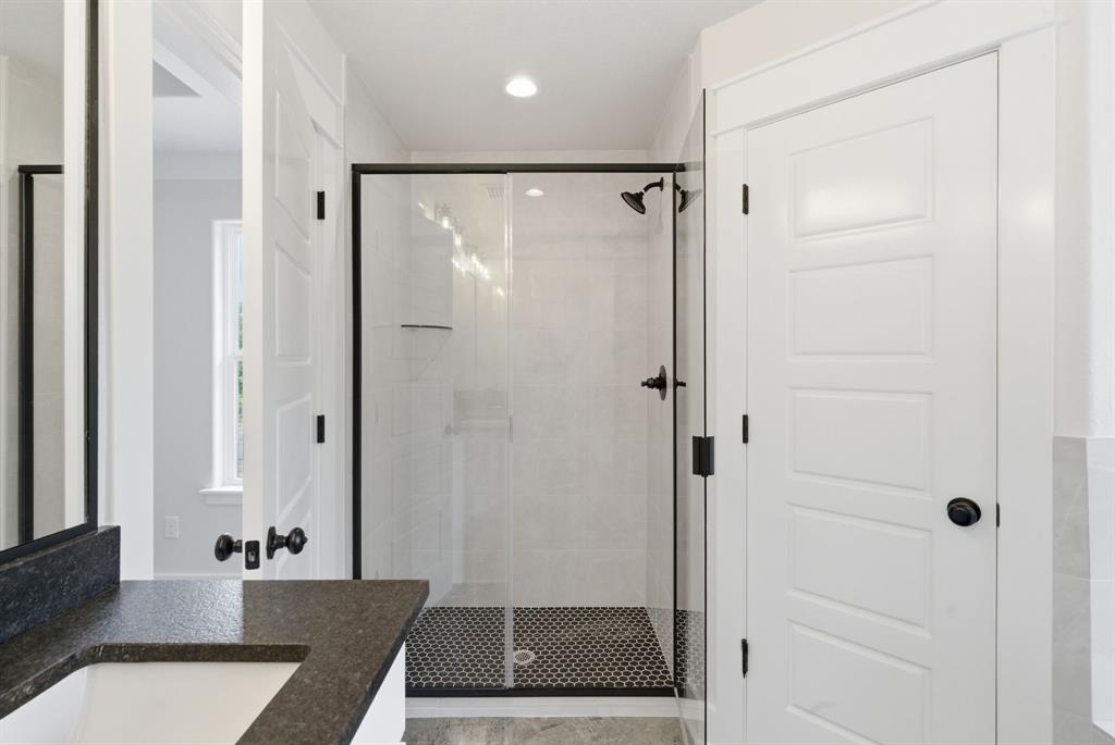 105 Graystone Property Photo 12