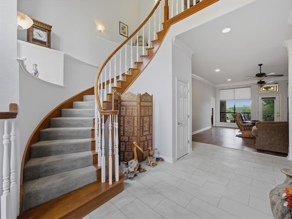 10106 Ravenswood Road Property Photo 2