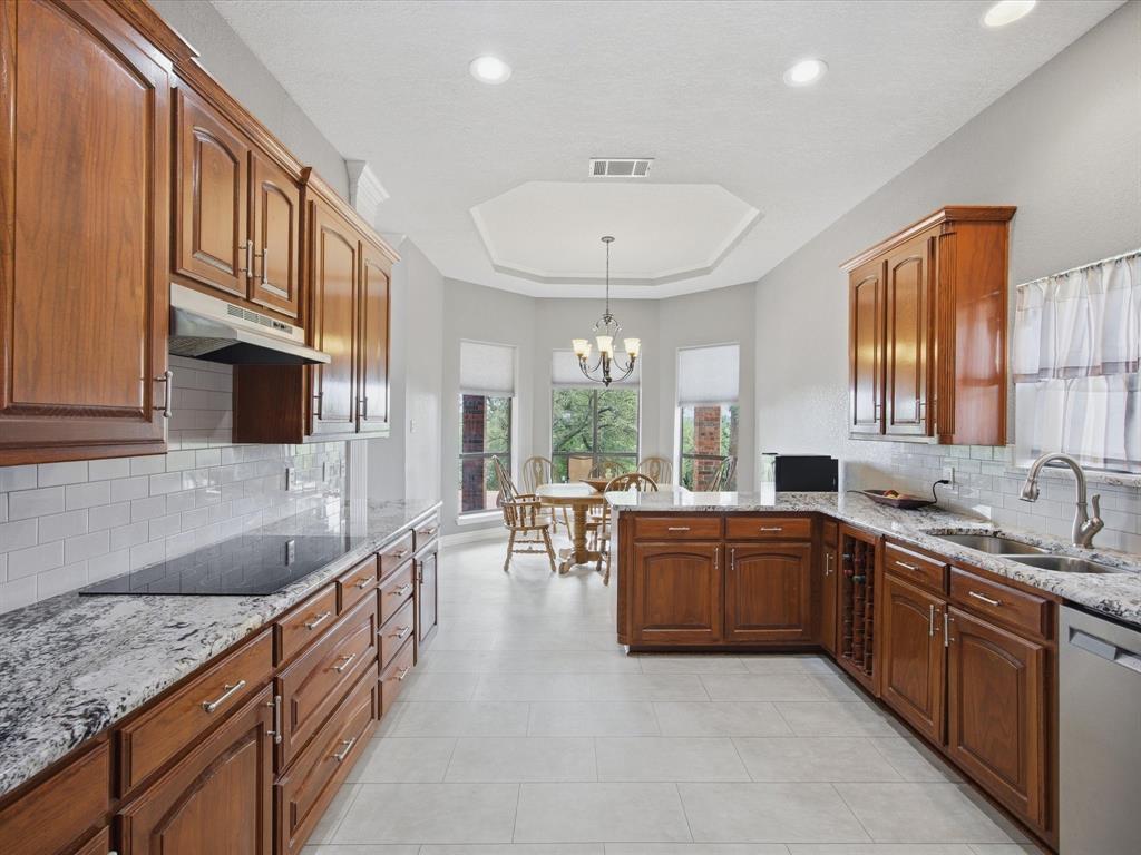 10106 Ravenswood Road Property Photo 6