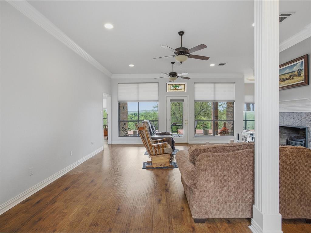 10106 Ravenswood Road Property Photo 9