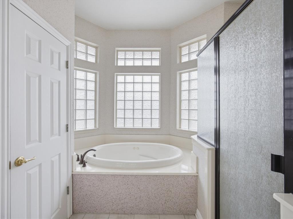 10106 Ravenswood Road Property Photo 14