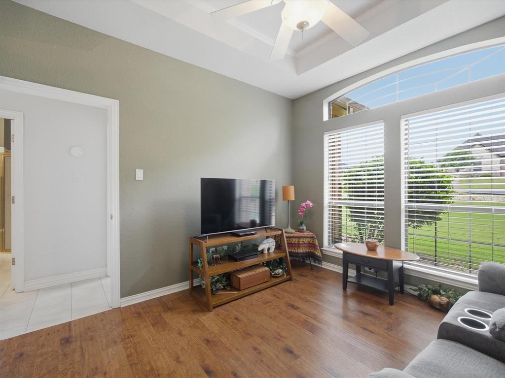 10106 Ravenswood Road Property Photo 15