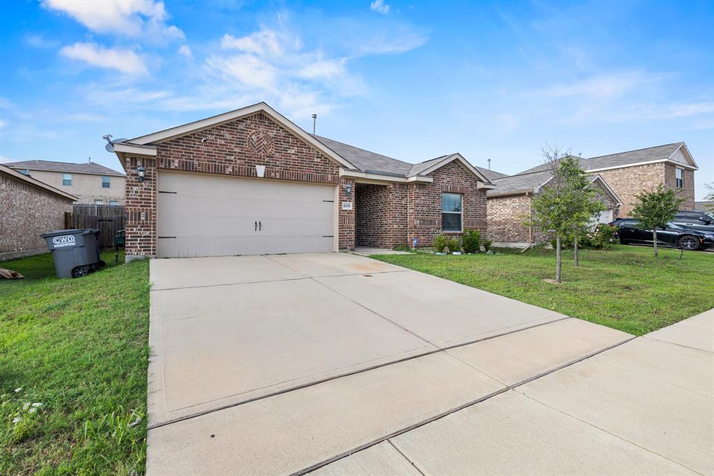 4308 Cat Tail Way Property Photo 1