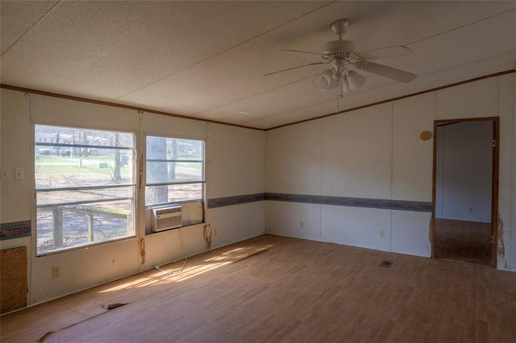 17256 Countrywood Property Photo 4