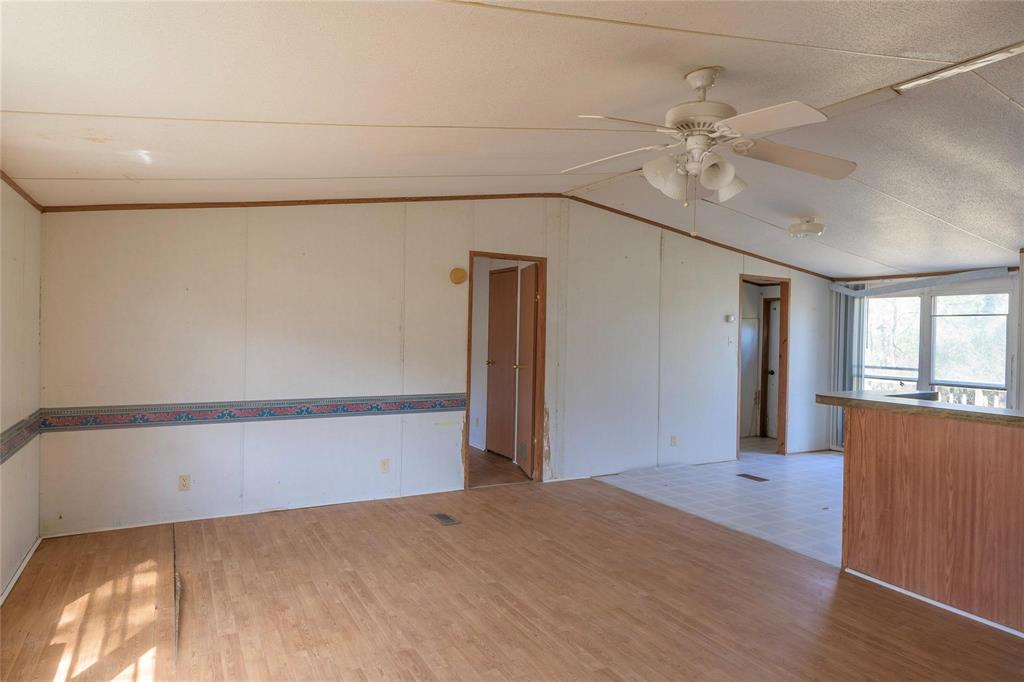 17256 Countrywood Property Photo 7