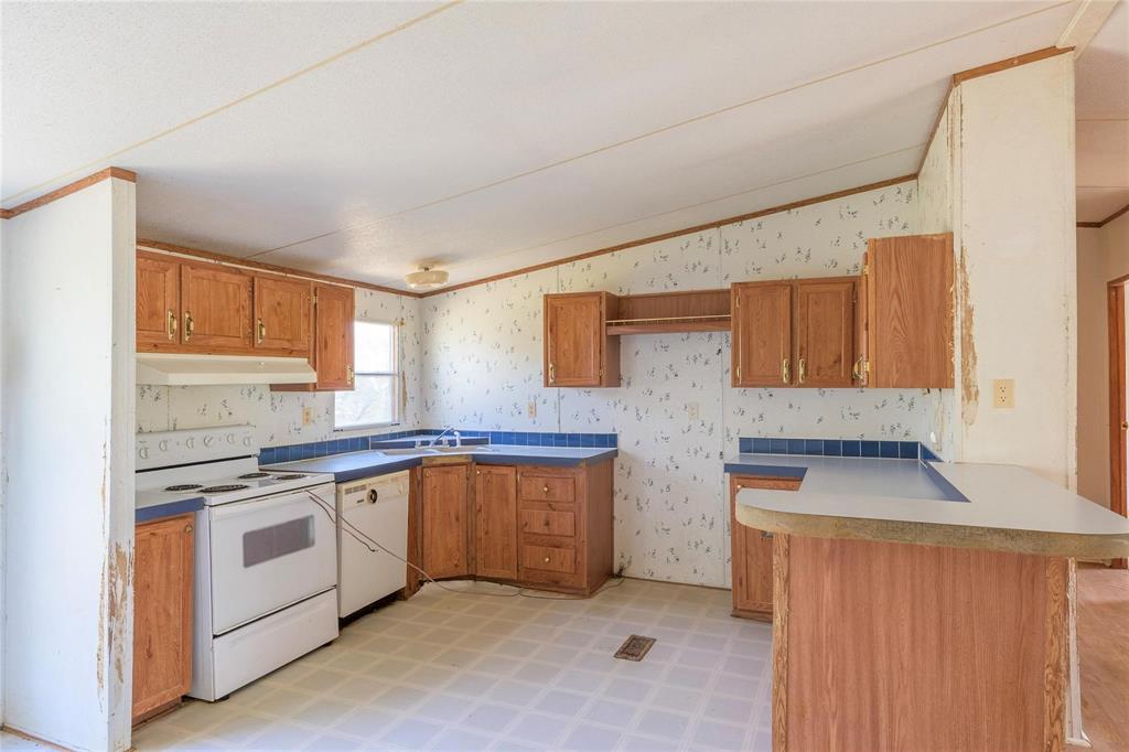 17256 Countrywood Property Photo 11