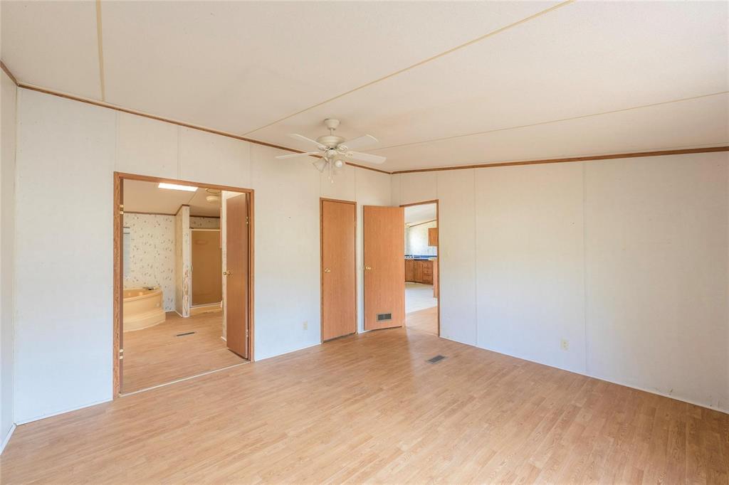 17256 Countrywood Property Photo 12