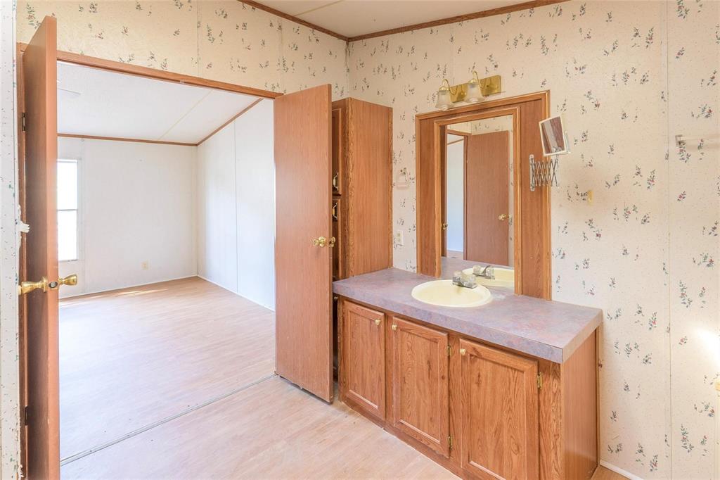 17256 Countrywood Property Photo 17