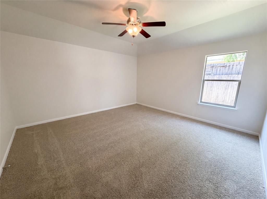 2824 Saint Bernard Drive Property Photo 4