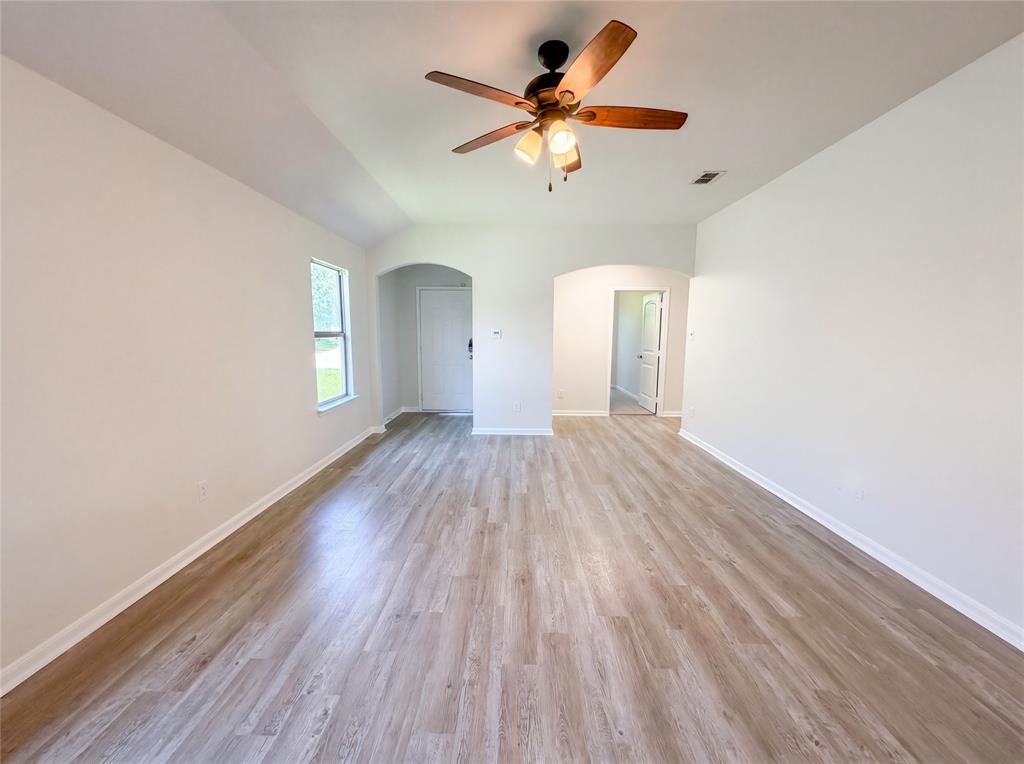 2824 Saint Bernard Drive Property Photo 6