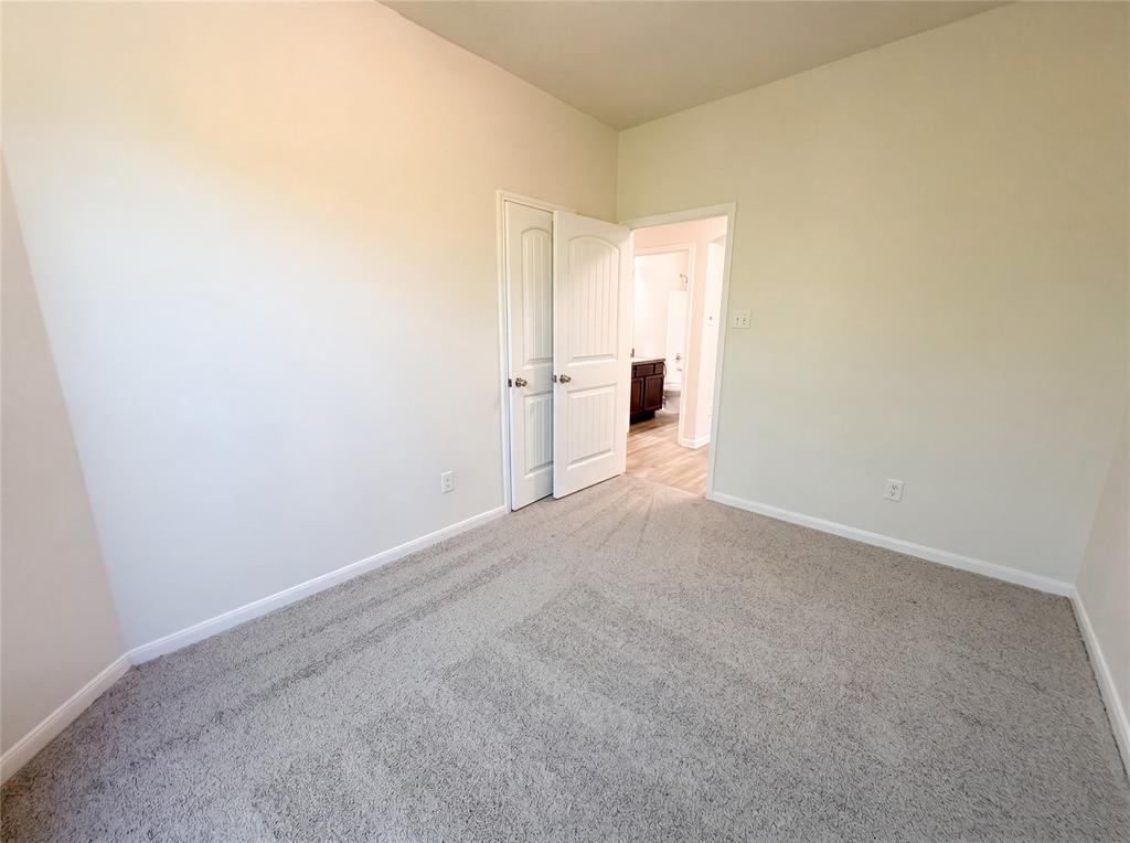 2824 Saint Bernard Drive Property Photo 11