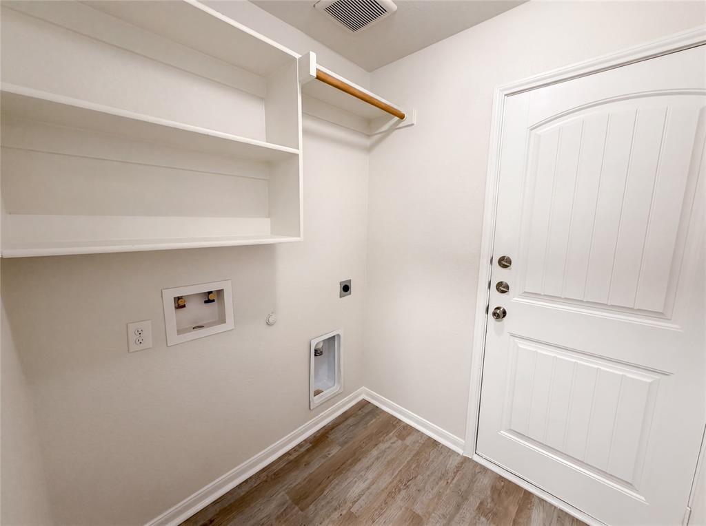 2824 Saint Bernard Drive Property Photo 17