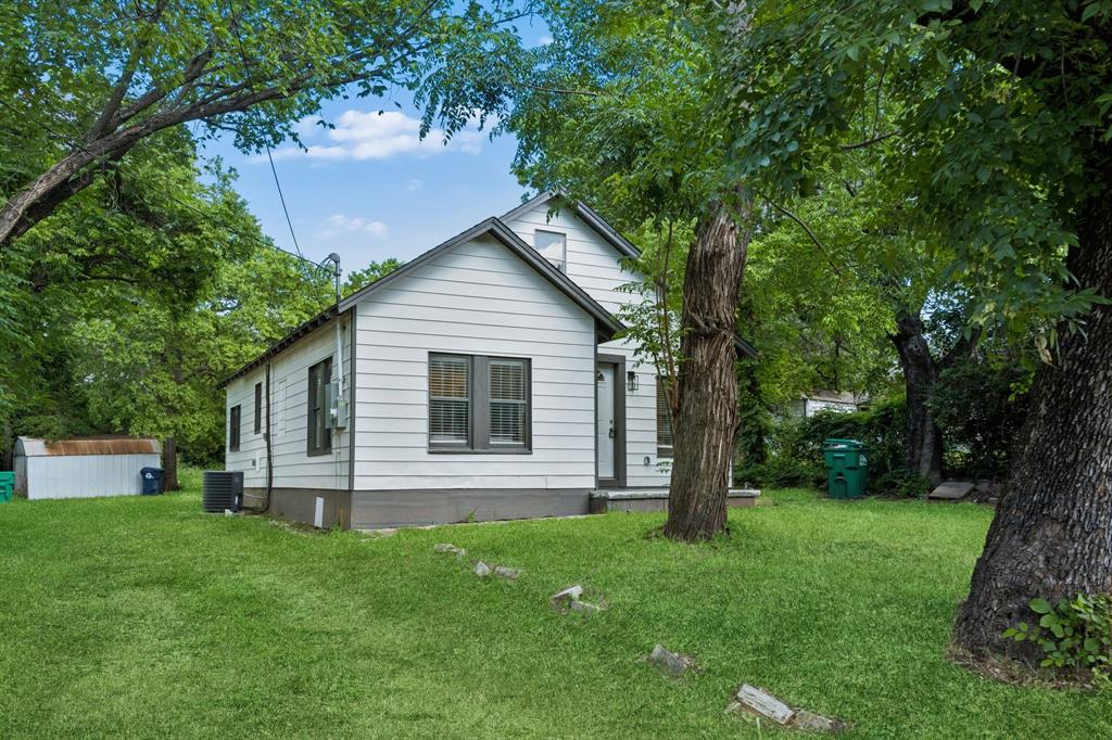 806 N Ruddell Street Property Photo 3