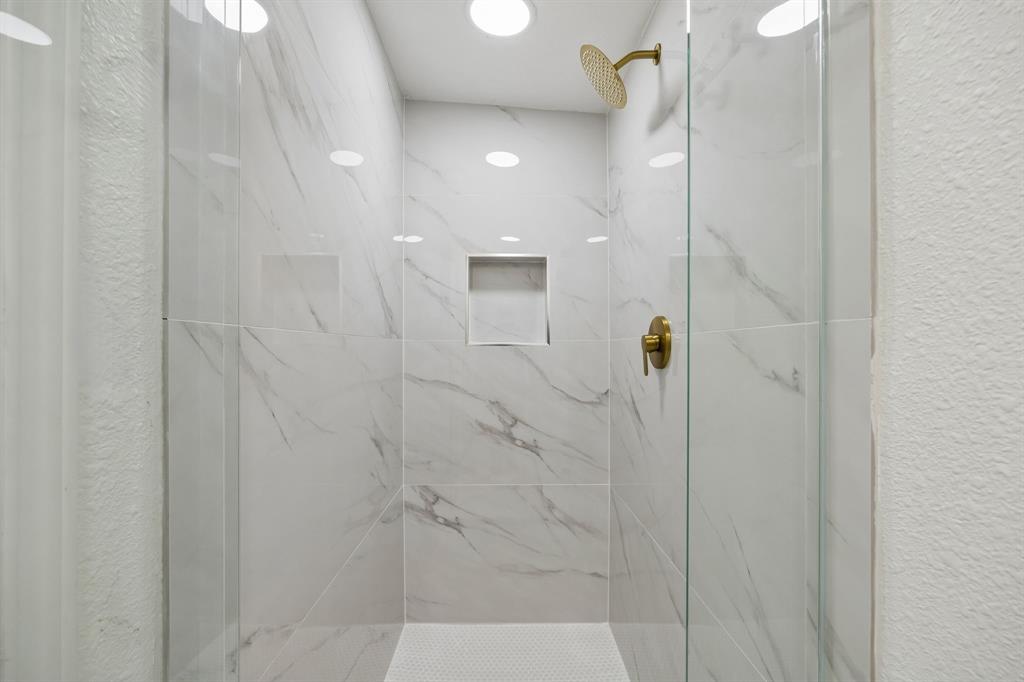 806 N Ruddell Street Property Photo 10